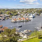 With Amazing Views - Free Parking Apartmán