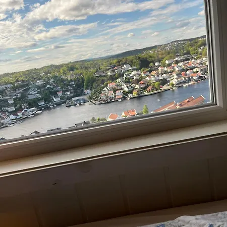 With Amazing Views - Free Parking Arendal