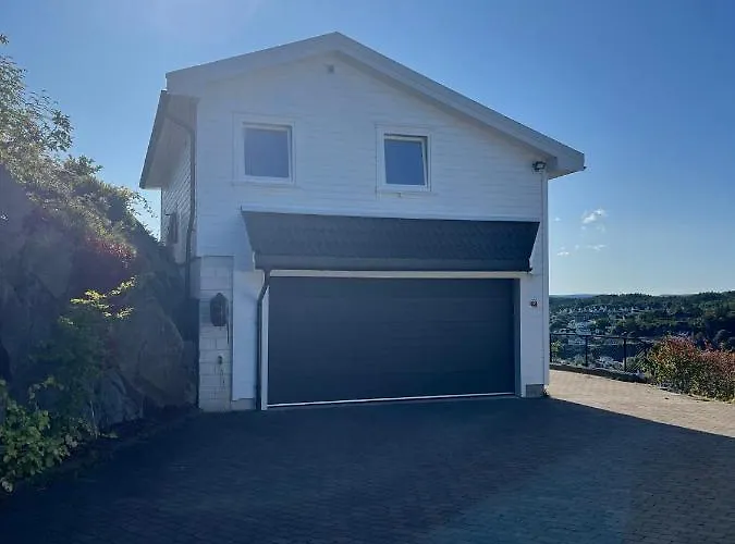 Apartment With Amazing Views - Free Parking Arendal